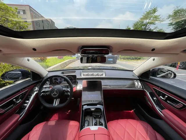 Mercedes-Benz S-Class 2023 S 450 L 4MATIC interior photo 17 Mercedes-Benz S-Class 2023 S 450 L 4MATIC interior photo 17