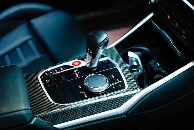 BMW M2 2023 M2 Coupé interior foto 11 BMW M2 2023 M2 Coupé interior foto 11
