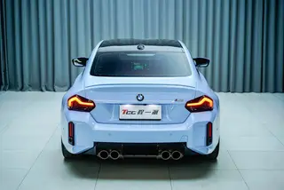 BMW M2 2023 M2 Coupé interior foto 16 BMW M2 2023 M2 Coupé interior foto 16