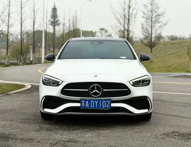 Mercedes-Benz C-Class 2024 C 260 L Hao Night Sports Edition exterior photo 2 Mercedes-Benz C-Class 2024 C 260 L Hao Night Sports Edition exterior photo 2