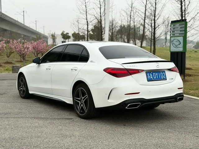 Mercedes-Benz C-Class 2024 C 260 L Hao Night Sports Edition interior photo 18 Mercedes-Benz C-Class 2024 C 260 L Hao Night Sports Edition interior photo 18