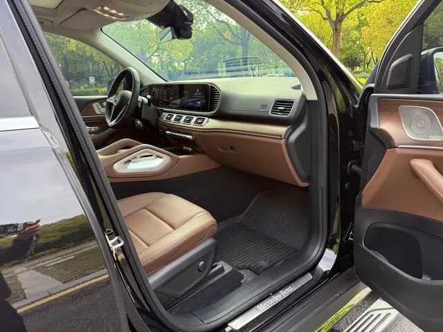 Mercedes-Benz GLE (Imported) 2024 GLE 450 4MATIC Style tendance intérieur photo 13 Mercedes-Benz GLE (Imported) 2024 GLE 450 4MATIC Style tendance intérieur photo 13