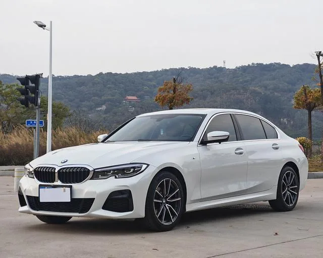 BMW 3 Series 2022 320Li M Ensemble de sport extérieur photo 1 BMW 3 Series 2022 320Li M Ensemble de sport extérieur photo 1