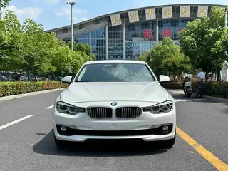 BMW 3 Series 2019 320Li Fashionable exterior photo 2