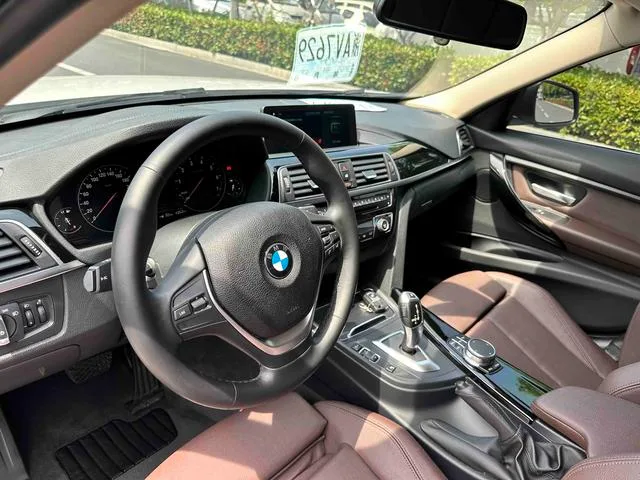 BMW 3 Series 2019 320Li Fashionable interior photo 9