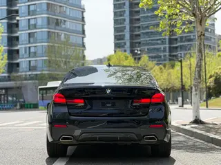 BMW 5 Series 2021 525i M Sports suit exterior photo 5