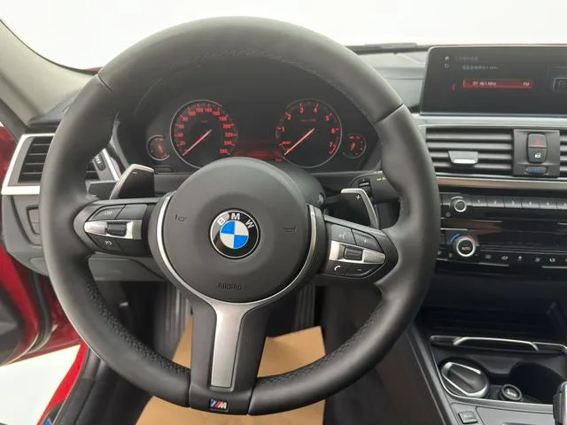 BMW 3 Series 2017 320Li M Sporty interior photo 12 BMW 3 Series 2017 320Li M Sporty interior photo 12
