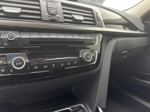 BMW 3 Series 2017 320Li M Sporty interior photo 14 BMW 3 Series 2017 320Li M Sporty interior photo 14