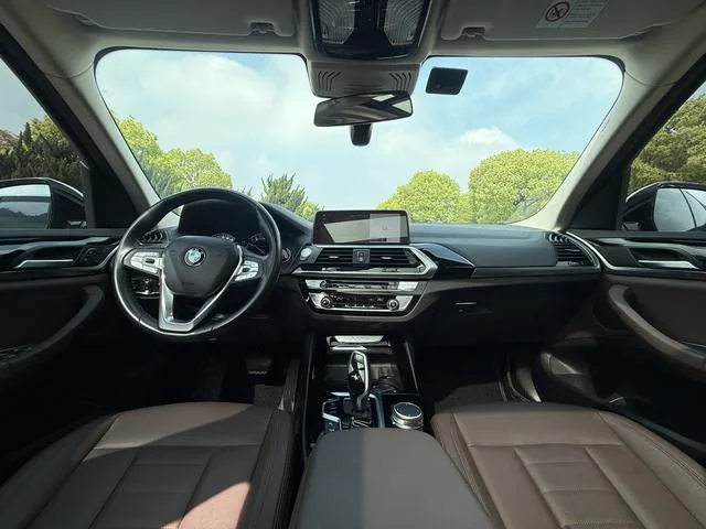 BMW X3 2018 xDrive25i Luxury Set China V interior photo 8