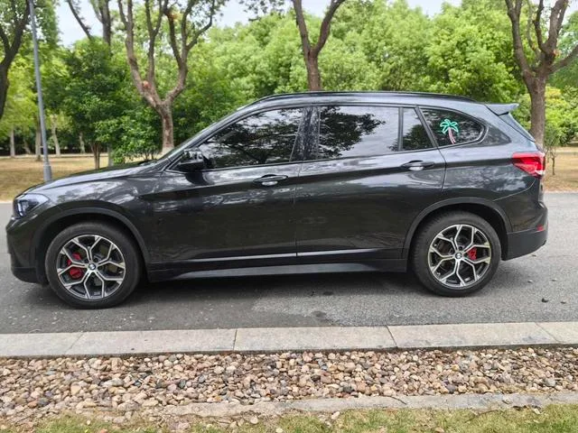 BMW X1 2020 sDrive25Li Leading Type exterior photo 3 BMW X1 2020 sDrive25Li Leading Type exterior photo 3