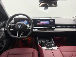 BMW 5 Series 2025 530Li Leading Type Luxury Set interior photo 14
