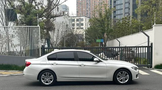 BMW 3 Series 2017 320Li Fashionable exterior photo 5 BMW 3 Series 2017 320Li Fashionable exterior photo 5