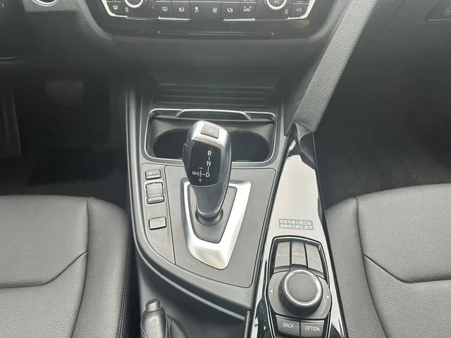 BMW 3 Series 2017 320Li Fashionable interior photo 14 BMW 3 Series 2017 320Li Fashionable interior photo 14