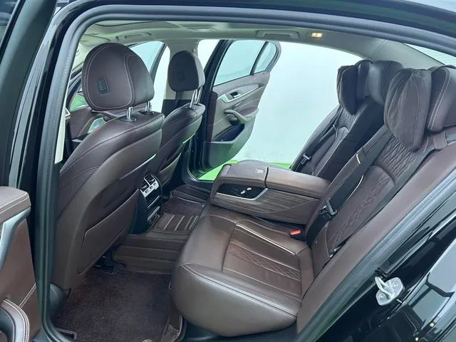 BMW 5 Series 2020 Versión mejorada de kilometraje 530Le Traje de lujo exterior foto 9