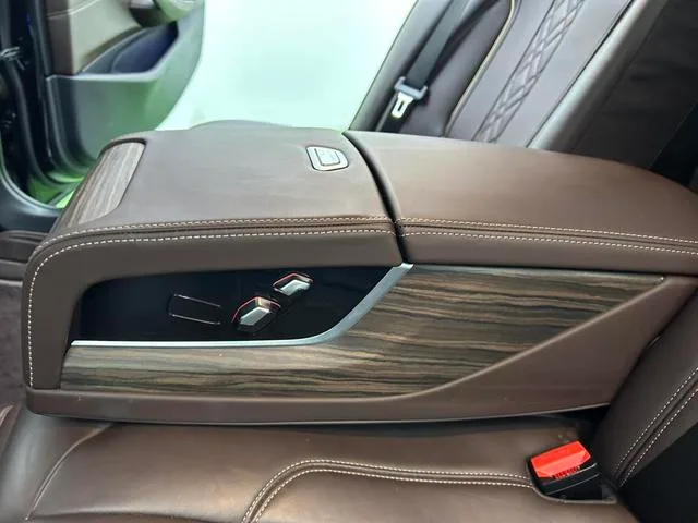 BMW 5 Series 2020 Versión mejorada de kilometraje 530Le Traje de lujo interior foto 17