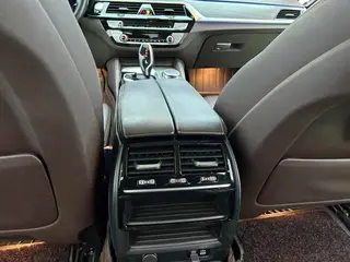 BMW 5 Series 2020 Versión mejorada de kilometraje 530Le Traje de lujo interior foto 19