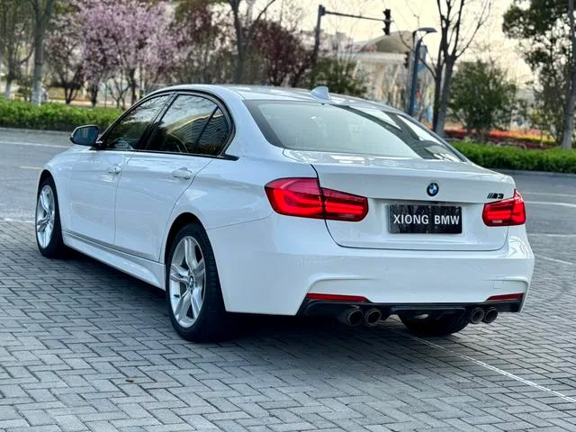 BMW 3 Series 2017 320Li M Sporty interior photo 12 BMW 3 Series 2017 320Li M Sporty interior photo 12