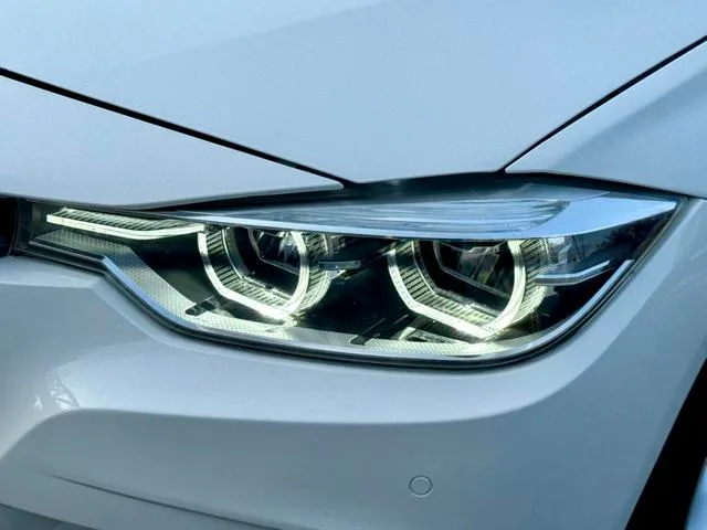 BMW 3 Series 2017 320Li M Sporty interior photo 15 BMW 3 Series 2017 320Li M Sporty interior photo 15