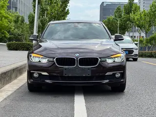 BMW 3 Series 2016 320Li Fashionable exterior photo 3