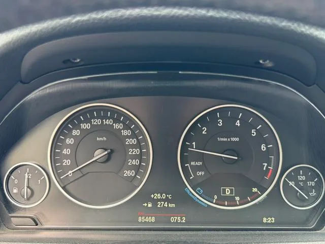 BMW 3 Series 2016 320Li Fashionable interior photo 11