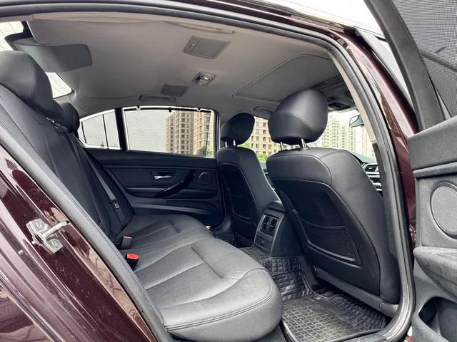 BMW 3 Series 2016 320Li Fashionable interior photo 15