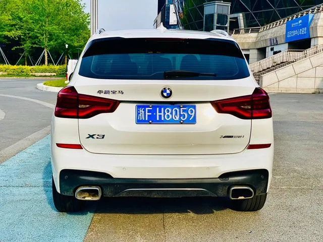 BMW X3 2021 xDrive28i M Sports suit interior photo 7 BMW X3 2021 xDrive28i M Sports suit interior photo 7