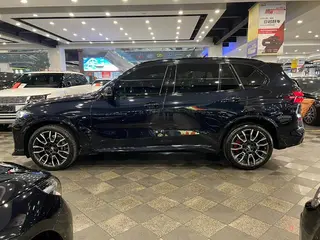 BMW X5 2025 xDrive40Li M Sports Night Suit exterior photo 2 BMW X5 2025 xDrive40Li M Sports Night Suit exterior photo 2