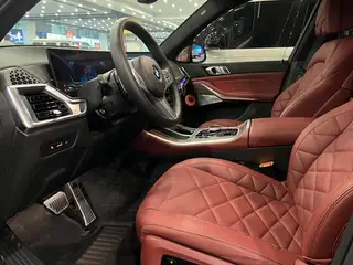 BMW X5 2025 xDrive40Li M Sports Night Suit interior photo 7 BMW X5 2025 xDrive40Li M Sports Night Suit interior photo 7