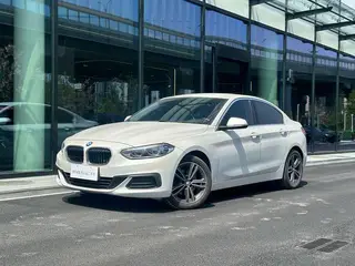 BMW 1 Series 2020 120i Style tendance