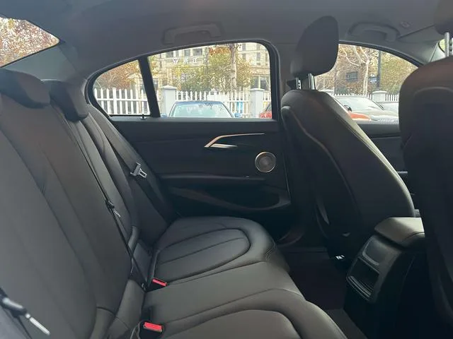 BMW 1 Series 2020 120i Fashionable interior photo 6 BMW 1 Series 2020 120i Fashionable interior photo 6