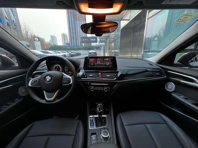 BMW 1 Series 2020 120i Fashionable interior photo 7 BMW 1 Series 2020 120i Fashionable interior photo 7