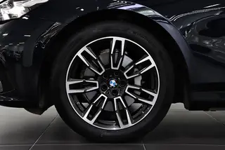 BMW 5 Series 2025 530Li Leading Type M Sports suit exterior photo 8 BMW 5 Series 2025 530Li Leading Type M Sports suit exterior photo 8