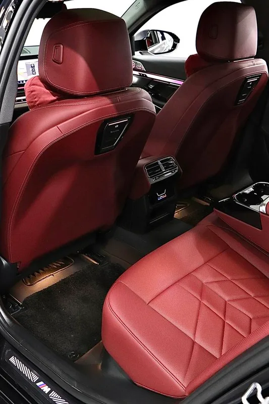 BMW 5 Series 2025 530Li Leading Type M Sports suit interior photo 13 BMW 5 Series 2025 530Li Leading Type M Sports suit interior photo 13