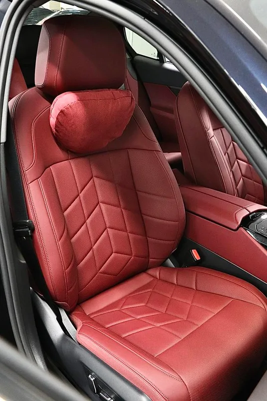 BMW 5 Series 2025 530Li Leading Type M Sports suit interior photo 16 BMW 5 Series 2025 530Li Leading Type M Sports suit interior photo 16