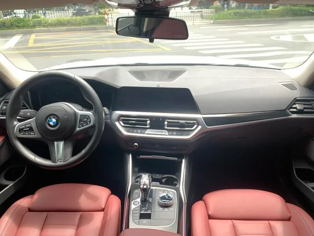 BMW 3 Series 2021 Restyling 325Li M Sports suit interior photo 9
