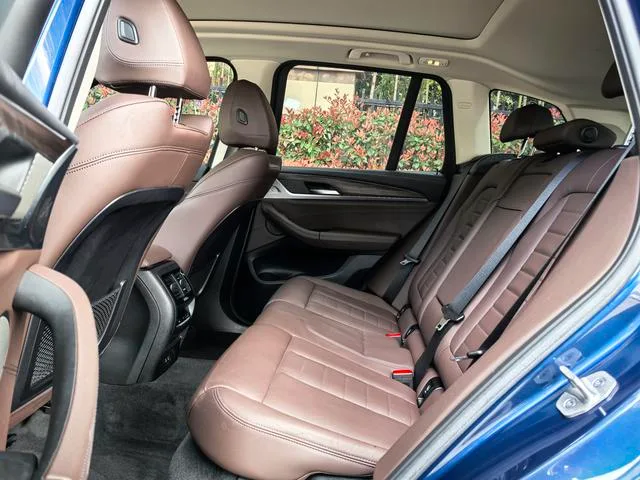 BMW X3 2021 xDrive28i M Sports suit interior photo 8 BMW X3 2021 xDrive28i M Sports suit interior photo 8