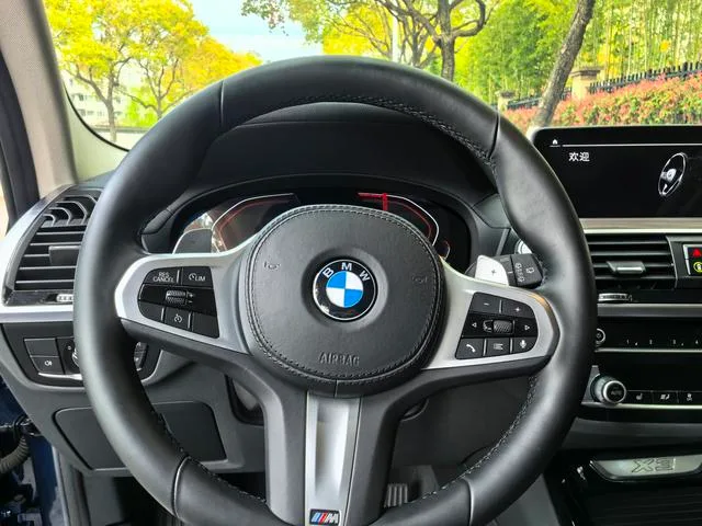BMW X3 2021 xDrive28i M Sports suit interior photo 9 BMW X3 2021 xDrive28i M Sports suit interior photo 9