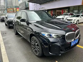 BMW X5 2023 xDrive40Li M Sports suit exterior photo 3