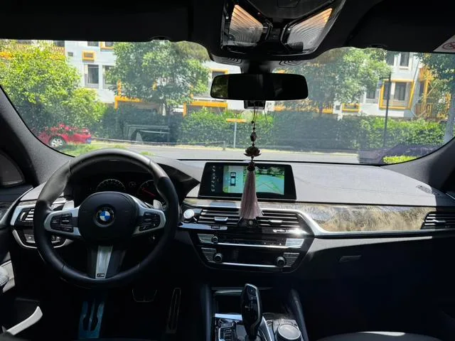 BMW 6 Series GT 2019 630i M Sports suit interior photo 15 BMW 6 Series GT 2019 630i M Sports suit interior photo 15