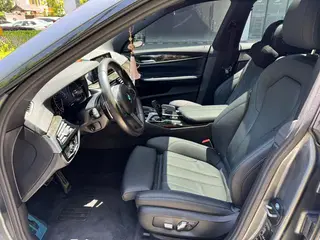BMW 6 Series GT 2019 630i M Sports suit interior photo 18 BMW 6 Series GT 2019 630i M Sports suit interior photo 18