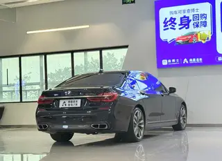 BMW 7 Series 2018 M760Li xDrive interior photo 15 BMW 7 Series 2018 M760Li xDrive interior photo 15