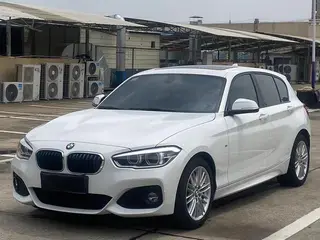 BMW 1 Series (Imported) 2018 120i M Ensemble de sport