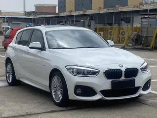 BMW 1 Series (Imported) 2018 120i M Conjunto deportivo exterior foto 3 BMW 1 Series (Imported) 2018 120i M Conjunto deportivo exterior foto 3