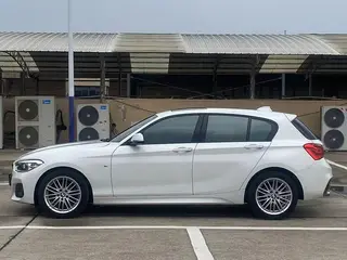 BMW 1 Series (Imported) 2018 120i M Conjunto deportivo exterior foto 4 BMW 1 Series (Imported) 2018 120i M Conjunto deportivo exterior foto 4