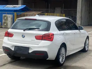 BMW 1 Series (Imported) 2018 120i M Conjunto deportivo interior foto 12 BMW 1 Series (Imported) 2018 120i M Conjunto deportivo interior foto 12