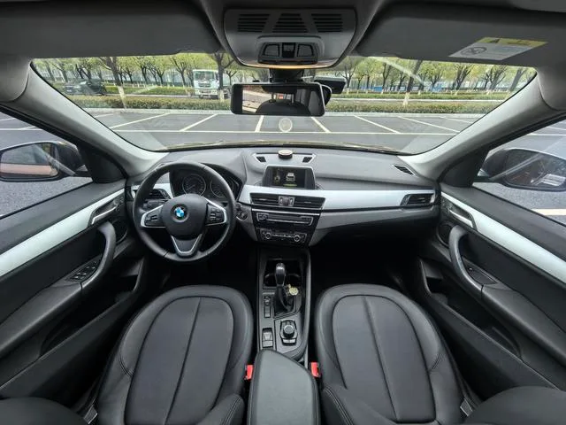 BMW X1 2016 sDrive18Li Fashionable interior photo 10