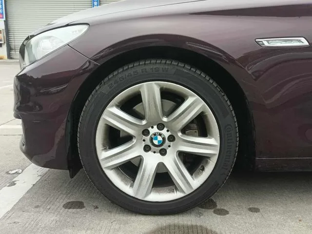 BMW 5 Series GT 2015 535i xDrive interior photo 9