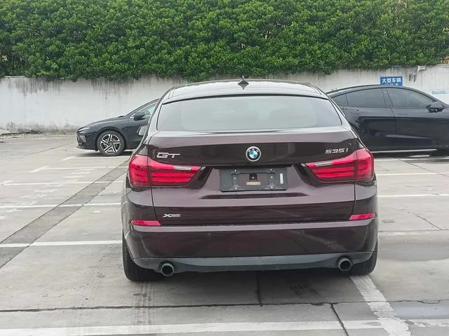 BMW 5 Series GT 2015 535i xDrive interior photo 11