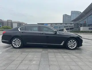 BMW 7 Series 2016 730Li Leading Type exterior photo 7