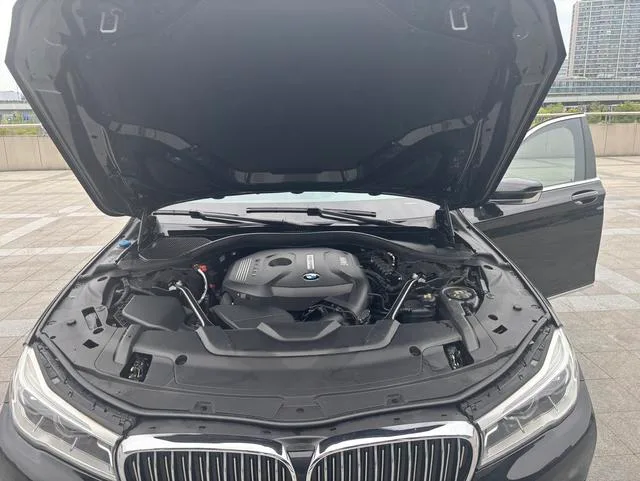 BMW 7 Series 2016 730Li Leading Type interior photo 11